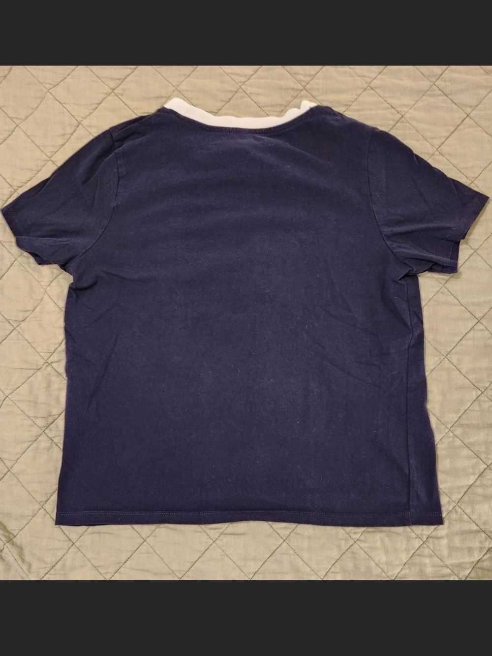 H&M Black Short-Sleeve Ringer Graphic Tee with White "Belle Ame" Crest Size M - Picture 4 of 8